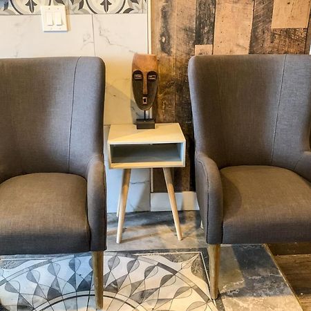 7 Day'S Hotel Lamont Екстер'єр фото