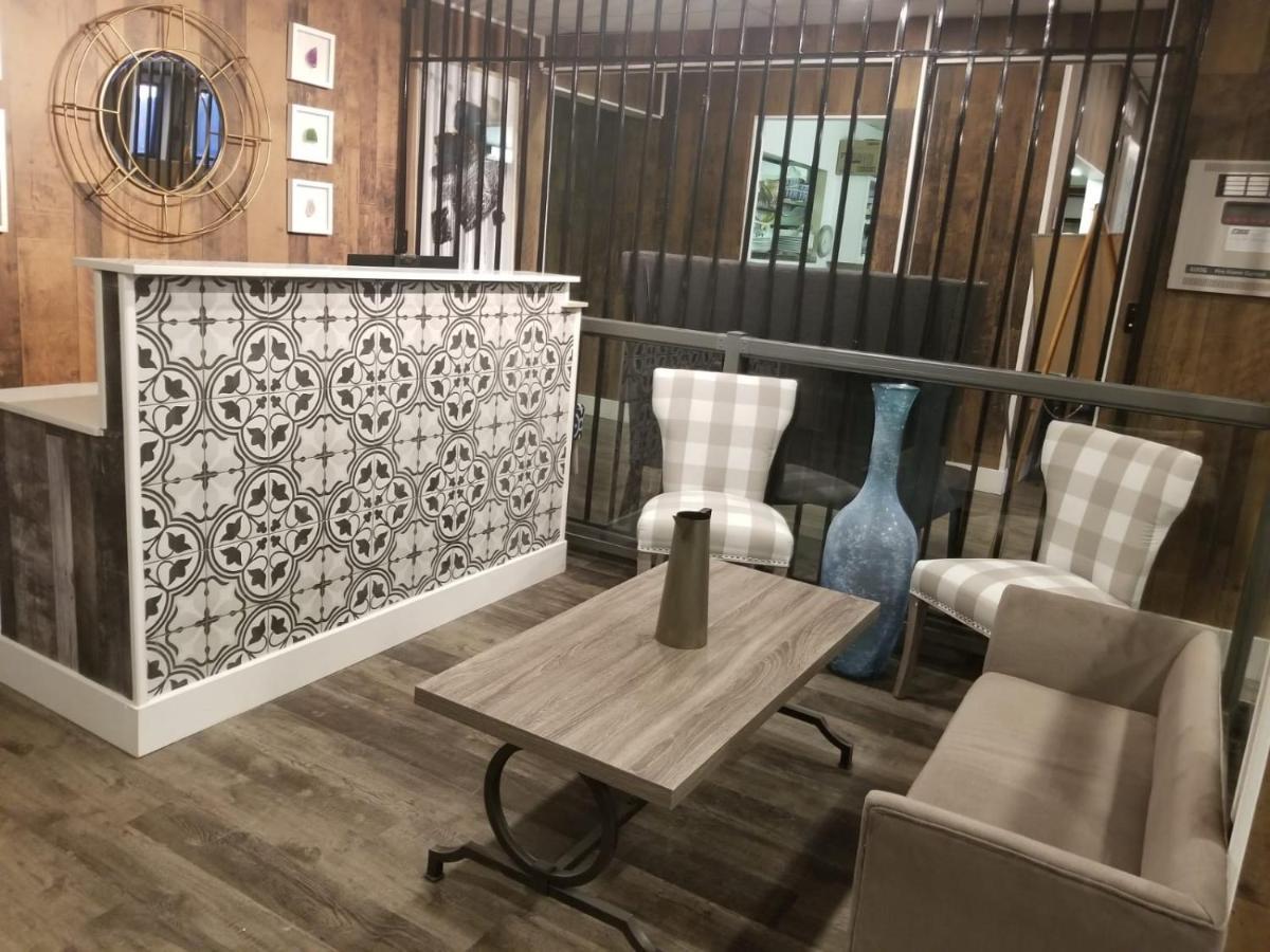 7 Day'S Hotel Lamont Екстер'єр фото