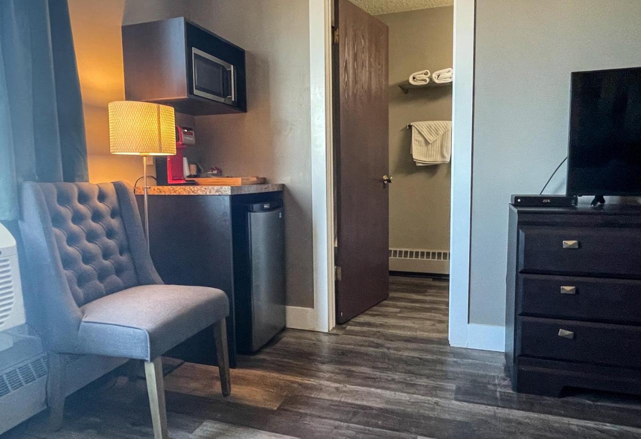 7 Day'S Hotel Lamont Екстер'єр фото