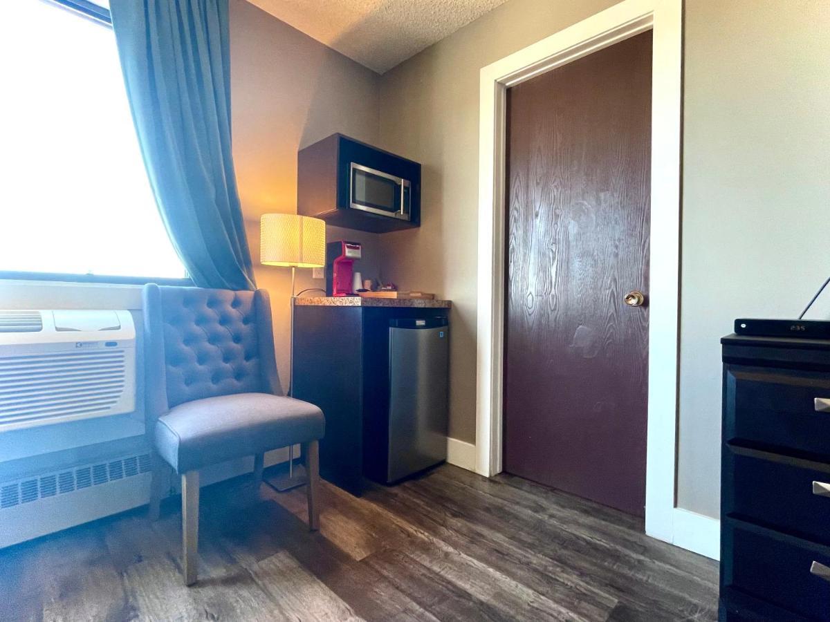 7 Day'S Hotel Lamont Екстер'єр фото