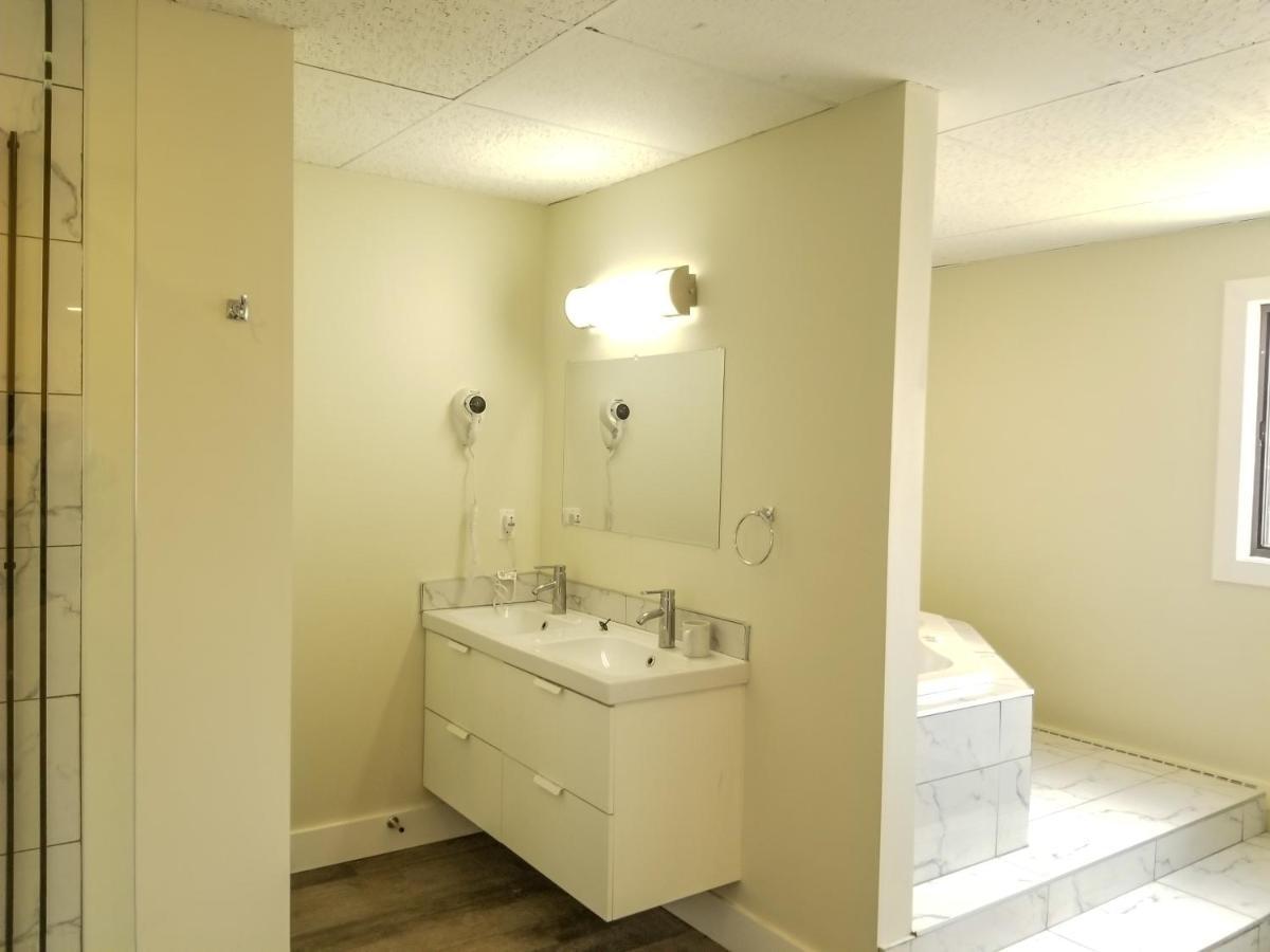 7 Day'S Hotel Lamont Екстер'єр фото